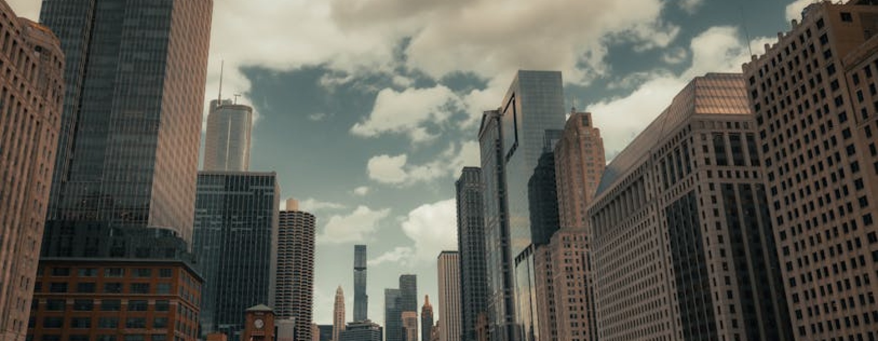 river north studio apartments chicago skyline
