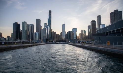 Chicago skyline at sunset - Apartments near downtown Chicago Chicago skyline at sunset - Apartments near downtown Chicago